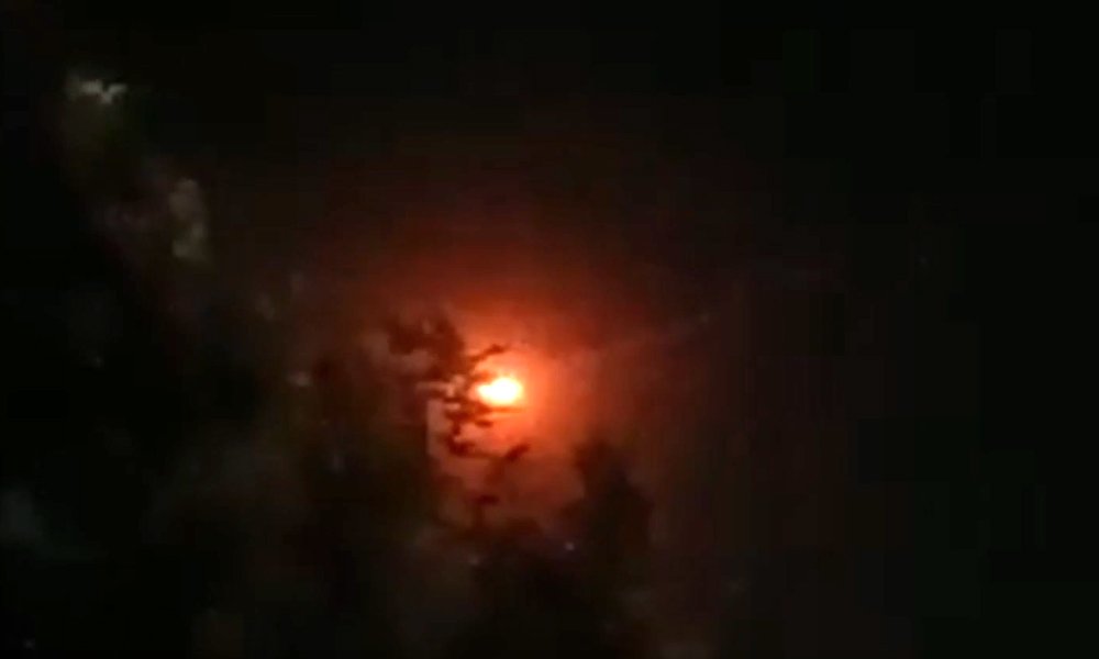 US attacks Iran’s rocket launchers on Larak Island, shattering a month of fragile peace